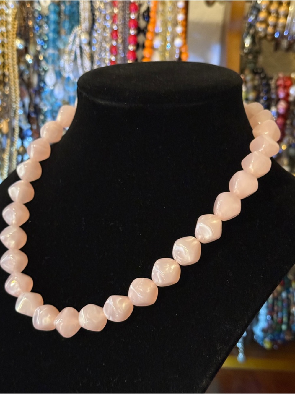 Avon Tea Rose Transparent Pink Necklace in the Original Box - Picture 5 of 10
